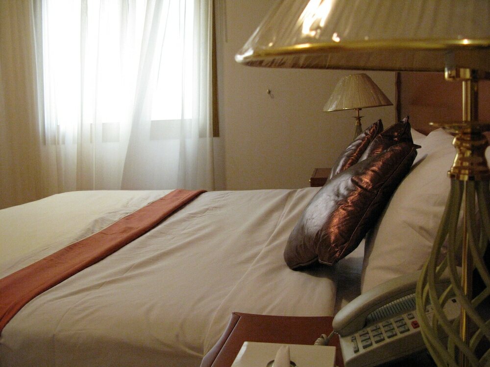 Фото Landmark Suites Jeddah