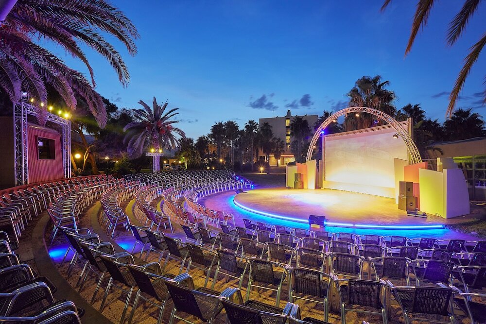 Фото Sirens Beach and Village