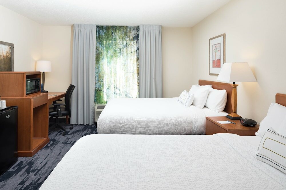 Фото Fairfield Inn & Suites South Boston