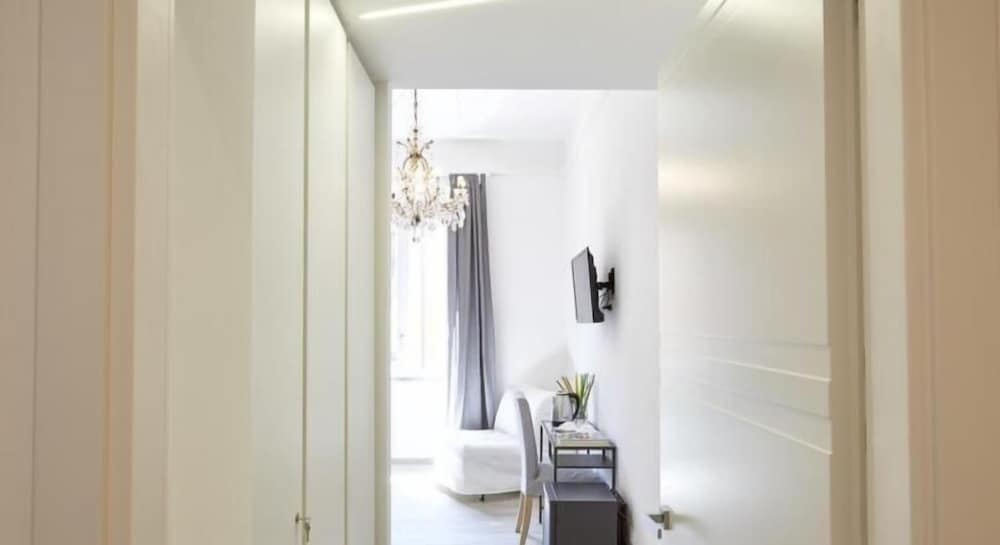 Фото Raffaela's Suite & Rooms