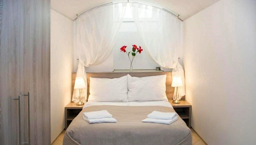 Фото Limes Apartments