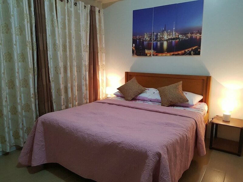 Гостиница Condo Unit near Naia Terminal 3