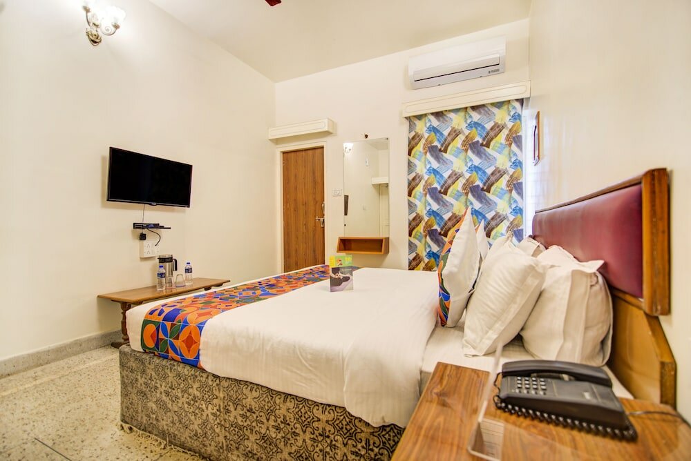 Фото FabHotel Pink Palace