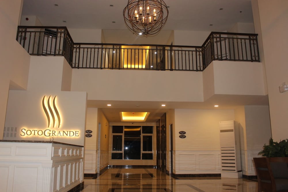 Фото Sotogrande Iloilo Hotel