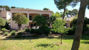 Гостиница La Désirade Chambres d'hôtes EN Provence в Ла-Сьота
