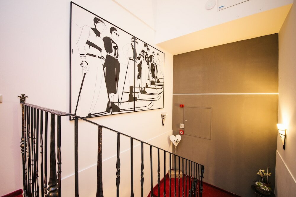 Фото Arlen Lodge Hotel