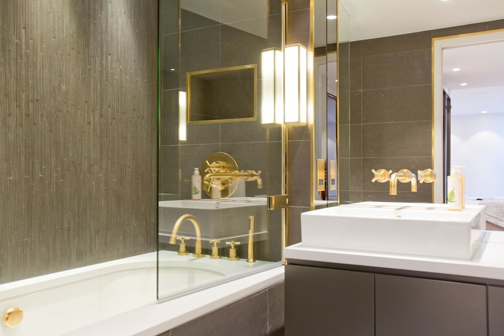 Фото Luxury Royalty Mews