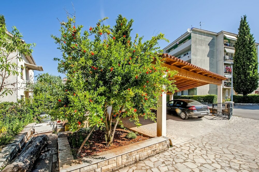 Фото Apartment and Studio Tereza