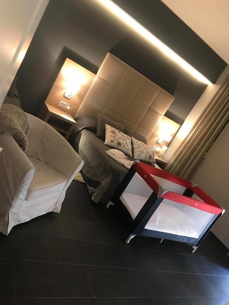 Фото Viale San Martino B&b