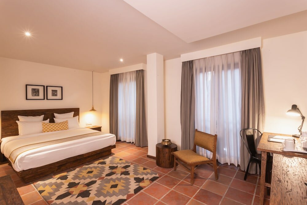 Фото Hotel Roadhouse