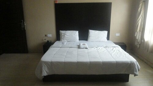 Гостиница Stage 5 Hotel and Suites в Лагосе