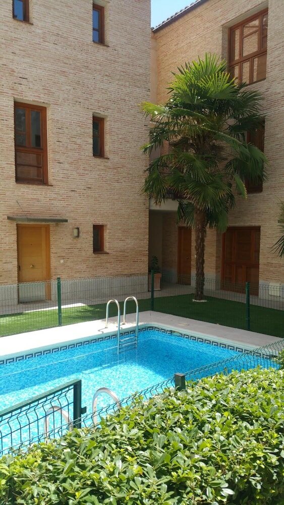 Фото Duplex University City Centre