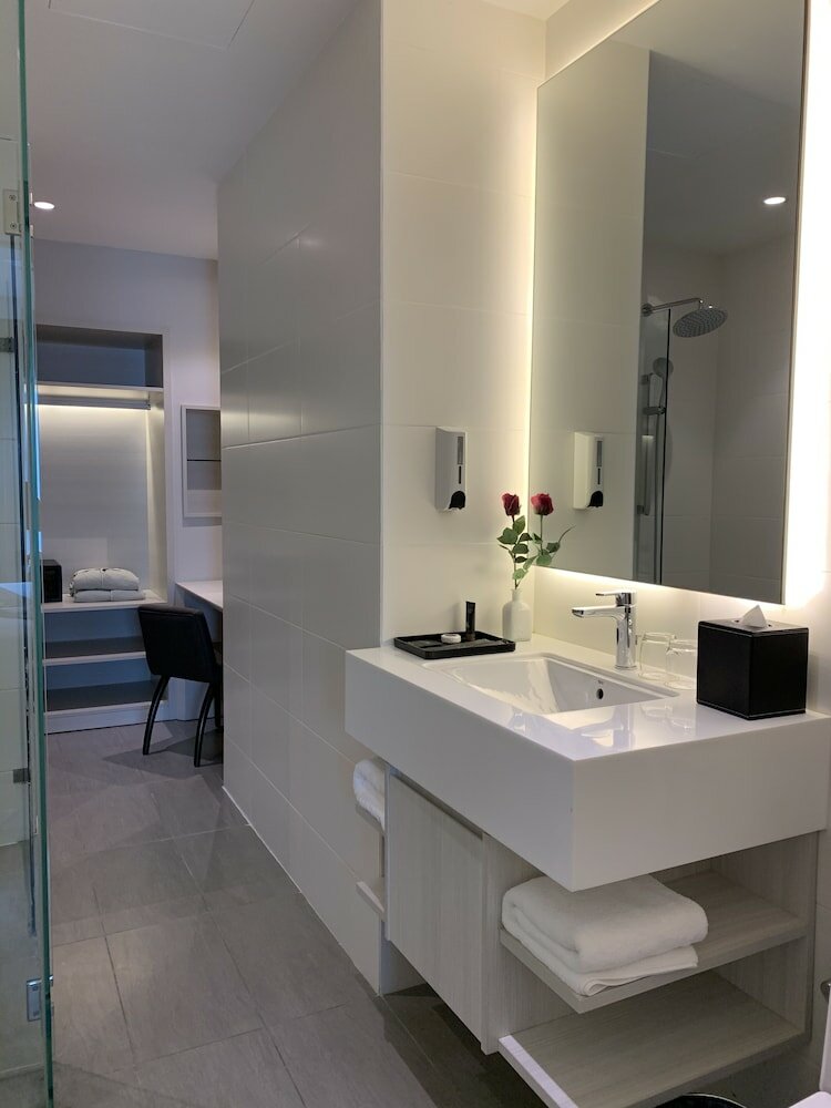 Фото Suasana All Suites Hotel