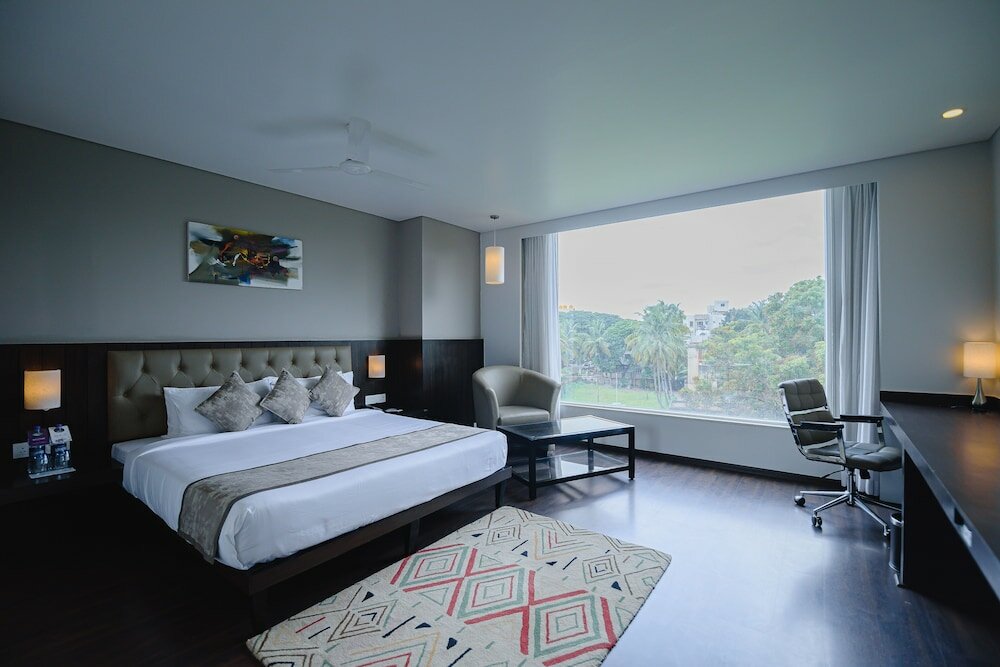 Фото The Phlox Hubballi