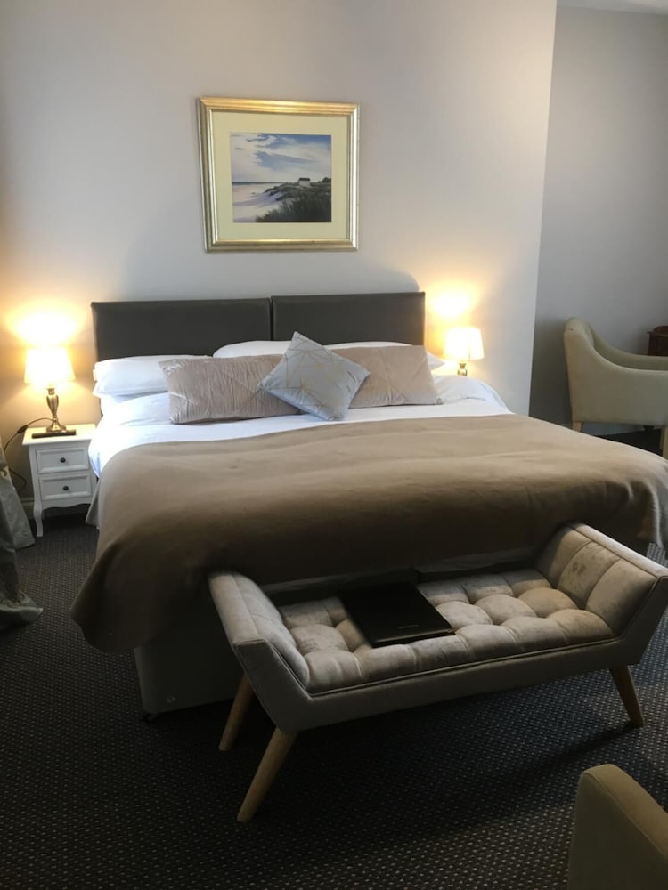 Фото The Ibrox Lodge