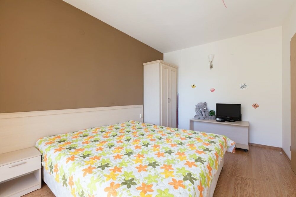 Фото One Bedroom Family Apartment with Balcony