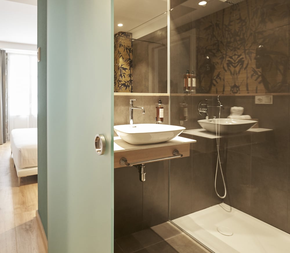 Фото Hotel Bide Bide