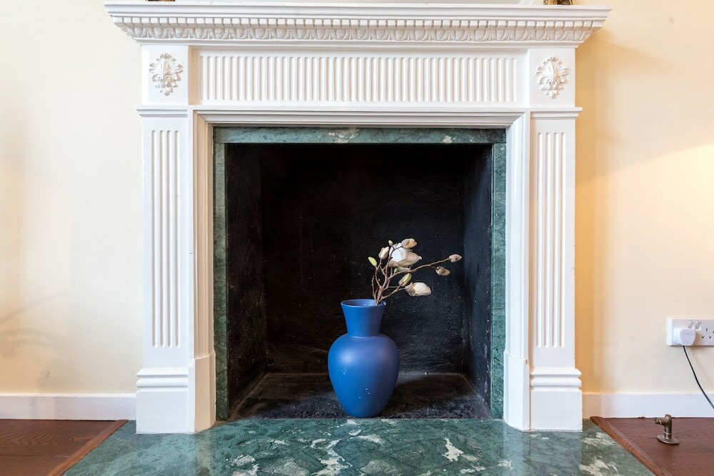 Фото A Place Like Home - 2 Bedroom Apartment in Chelsea