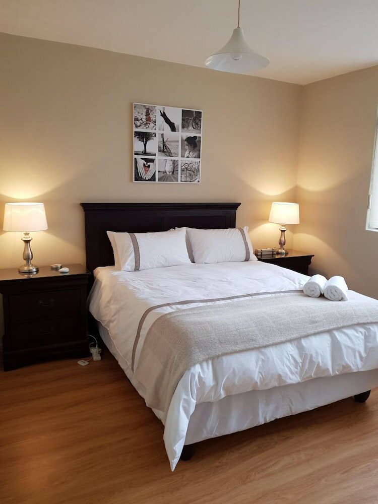 Фото Silver lining beach apartment