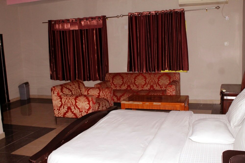 Фото Garden City Marriott Hotel