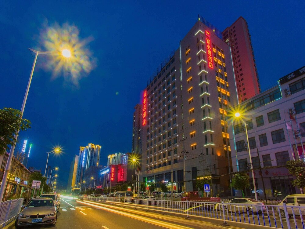 Фото отеля 1