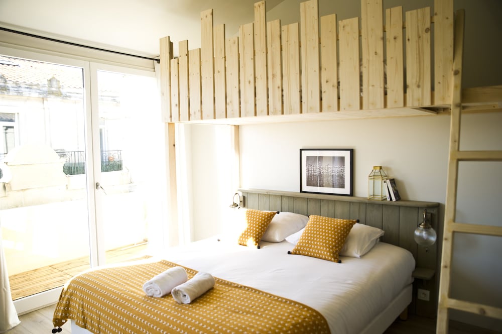 Фото Georges Hostel & Café