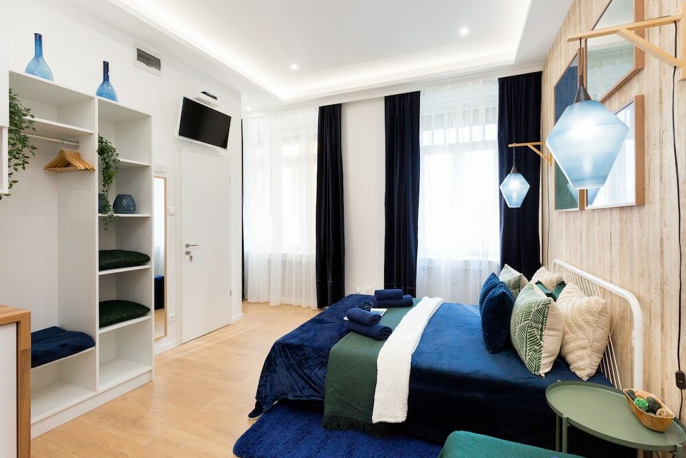 Фото Budapest Holidays Fashion