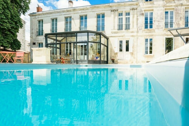 Гостиница Chambre d'hôtes L'esprit du 8 в Рошфоре