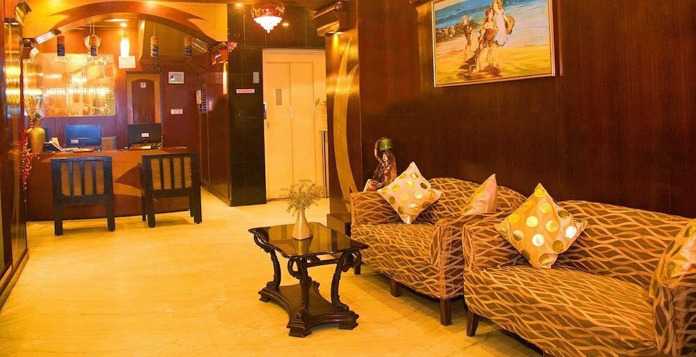 Фото Hotel White House