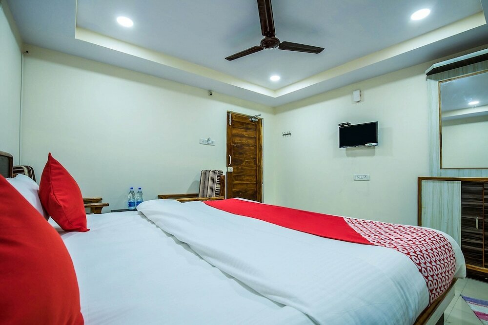 Фото Oyo 12973 Hotel Crystal