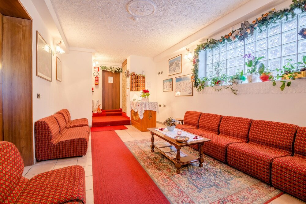 Фото Albergo Genzianella