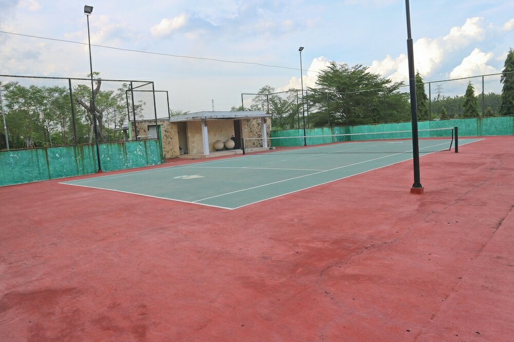 Фото Grand Mega Resort and SPA Cepu