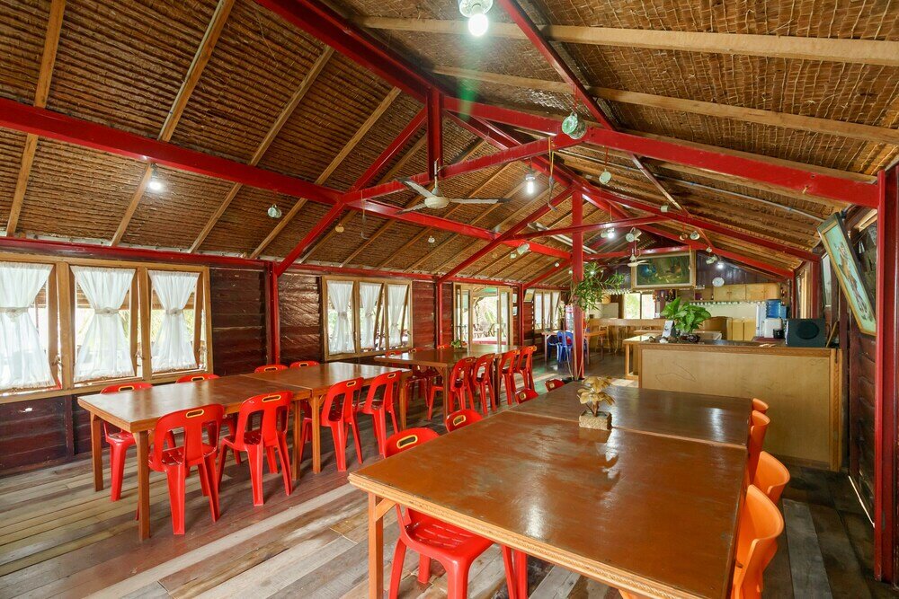 Фото RedDoorz Syariah @ Sumur Tiga Beach Sabang