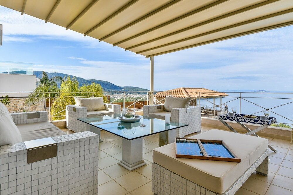 Фото Villa with Striking views over the infinity Pool