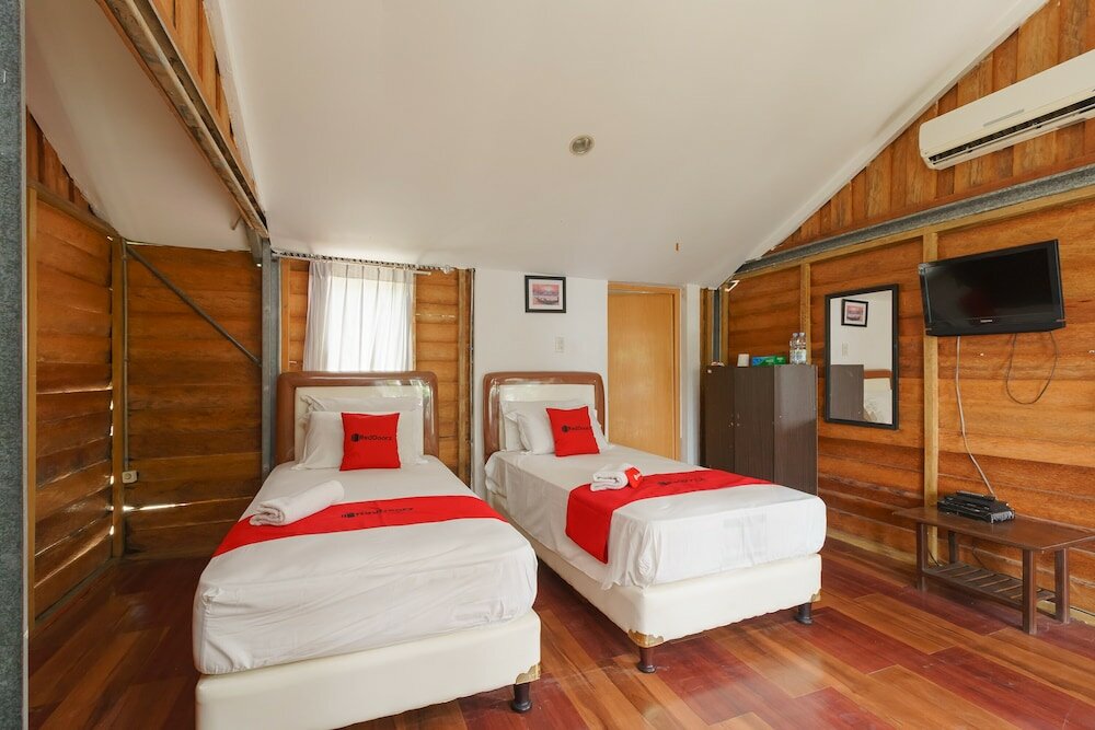 Фото RedDoorz Syariah @ Sumur Tiga Beach Sabang