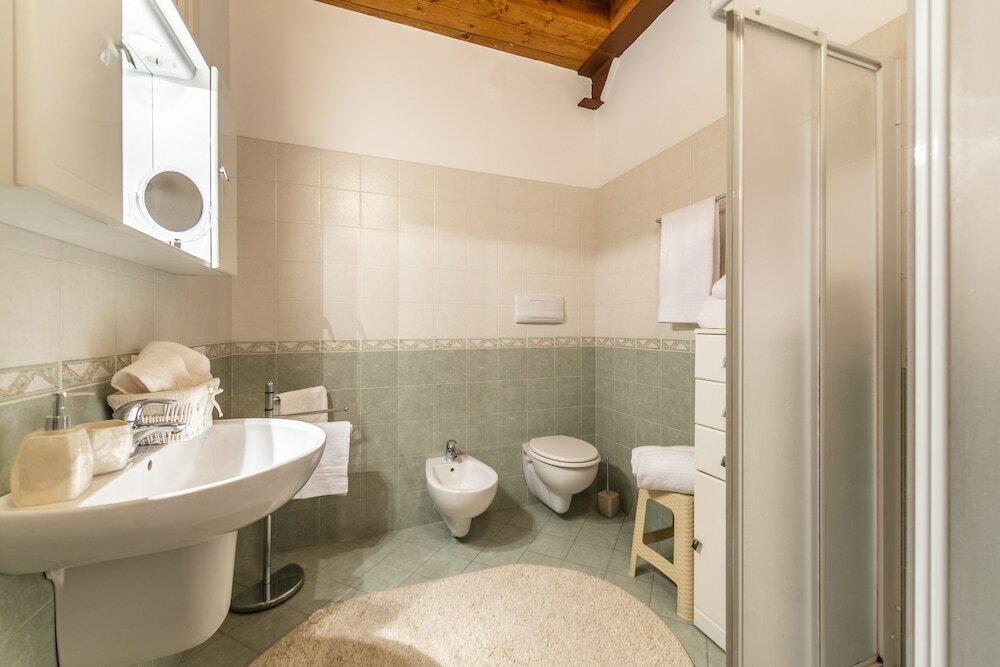 Фото Flowers Apartments