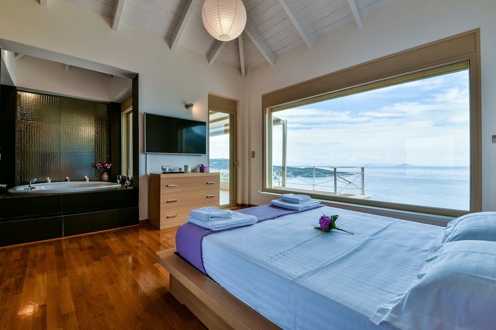 Фото Villa with Striking views over the infinity Pool