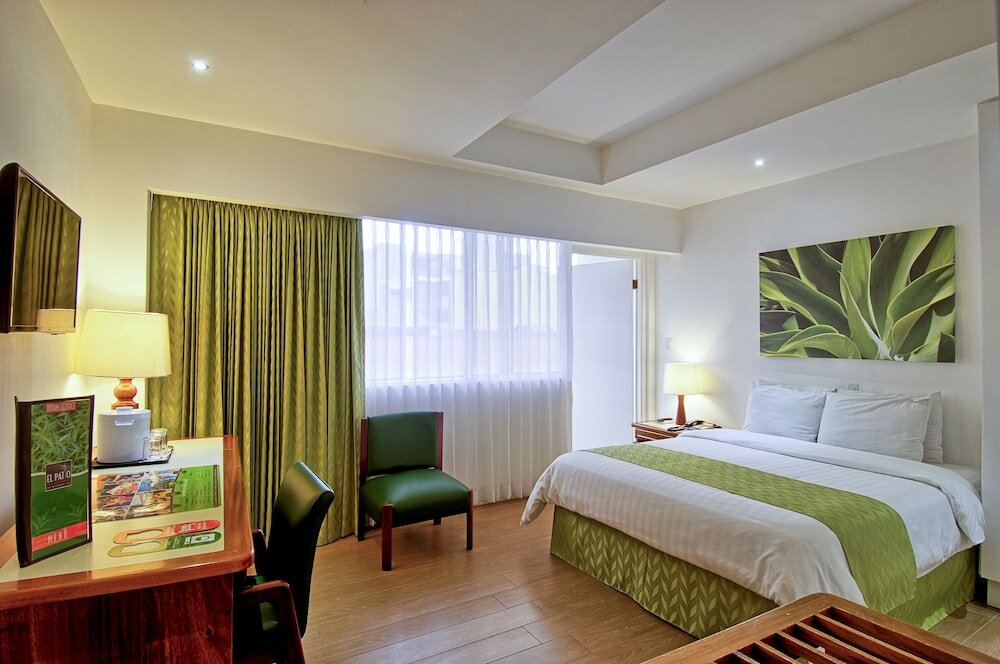 Фото Balmoral Suites