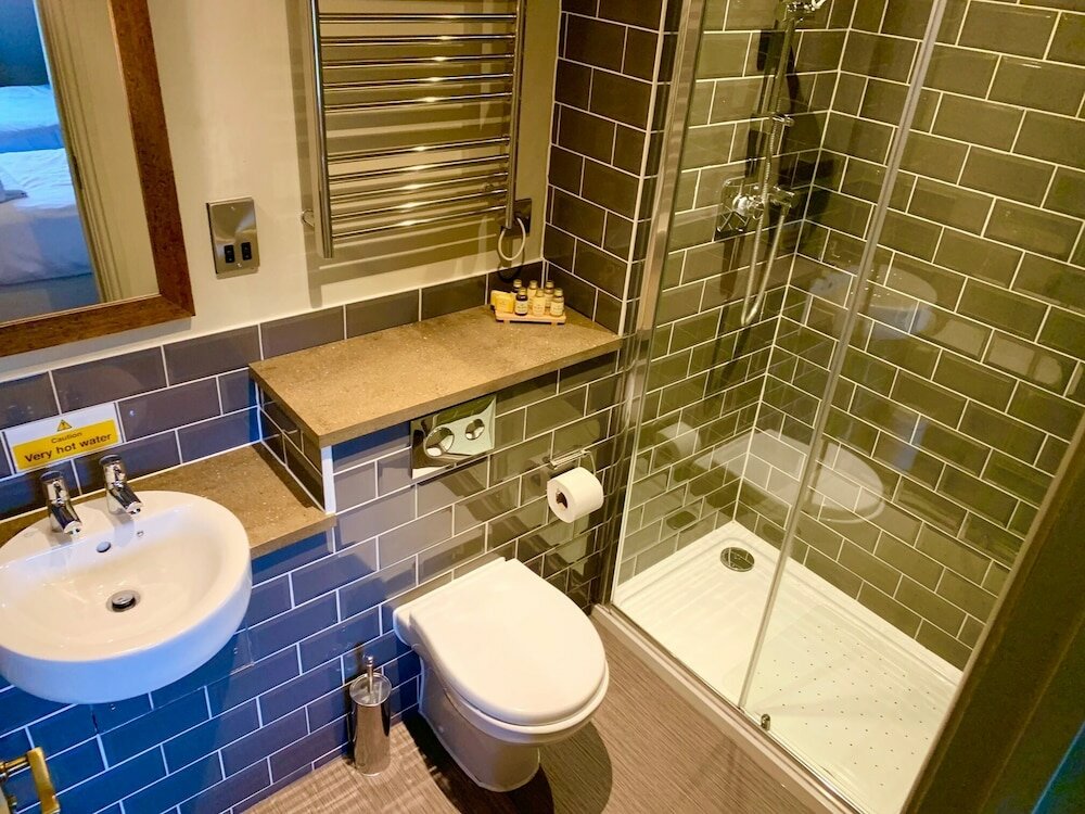 Фото Crown and Anchor