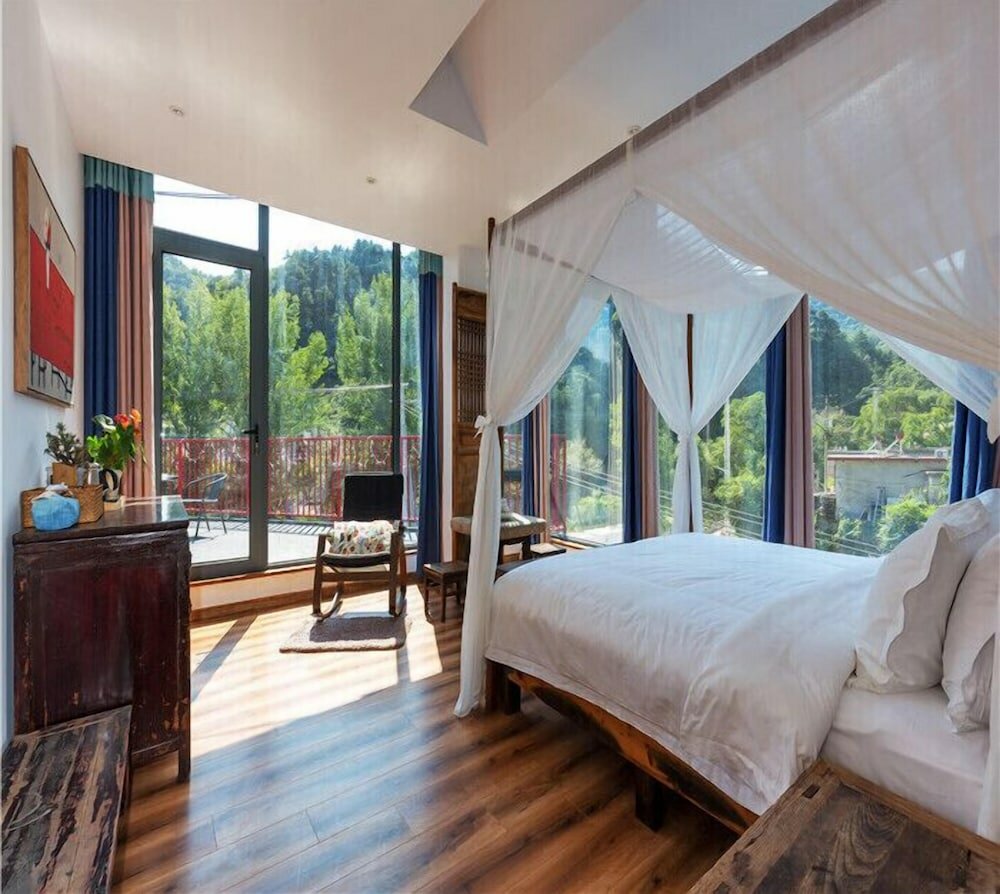 Фото Lotus Mountain Boutique Inn