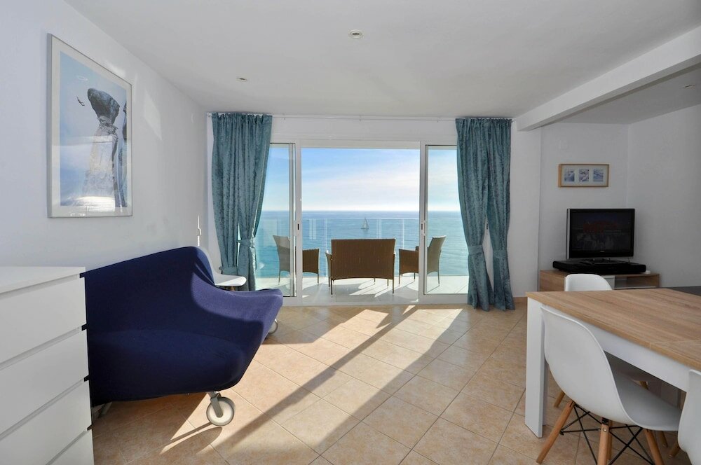 Фото Apartment view of the sea