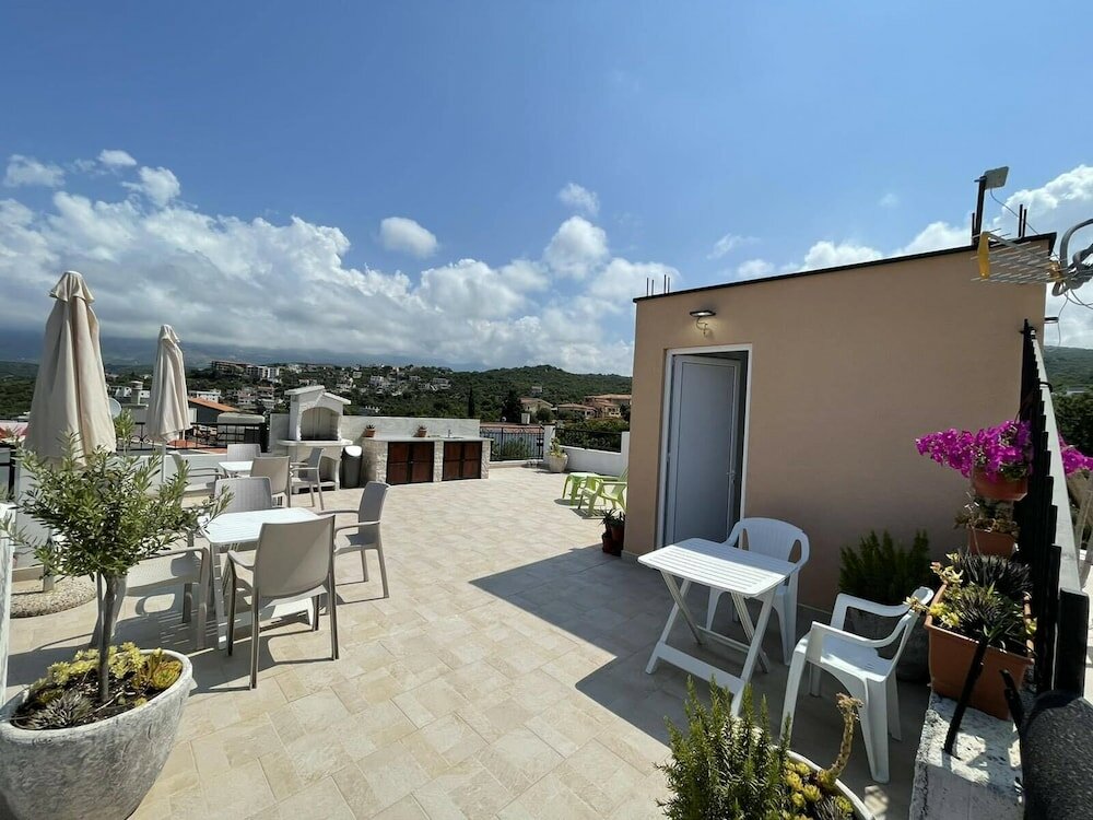 Фото Apartments Tina