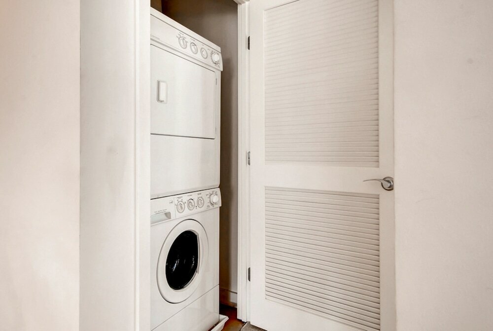 Фото Bluebird Suites near National Airport