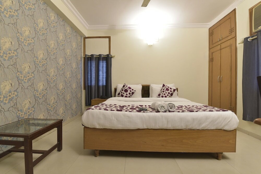 Фото Hotel Airport Plaza