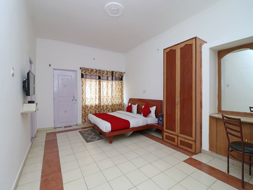 Фото Oyo 15022 Snow Point Inn