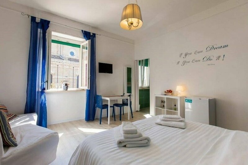 Гостиница B&b Piazza Duomo в Чериньоле