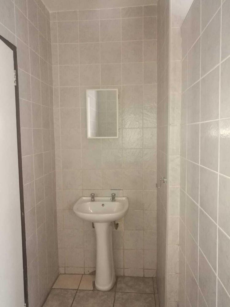 Фото Chancellor's Court Brooklyn Guest House