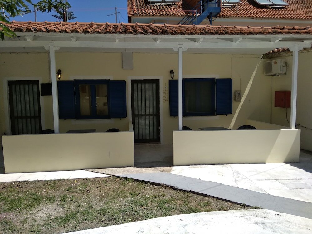 Фото Sarantakis Apartments