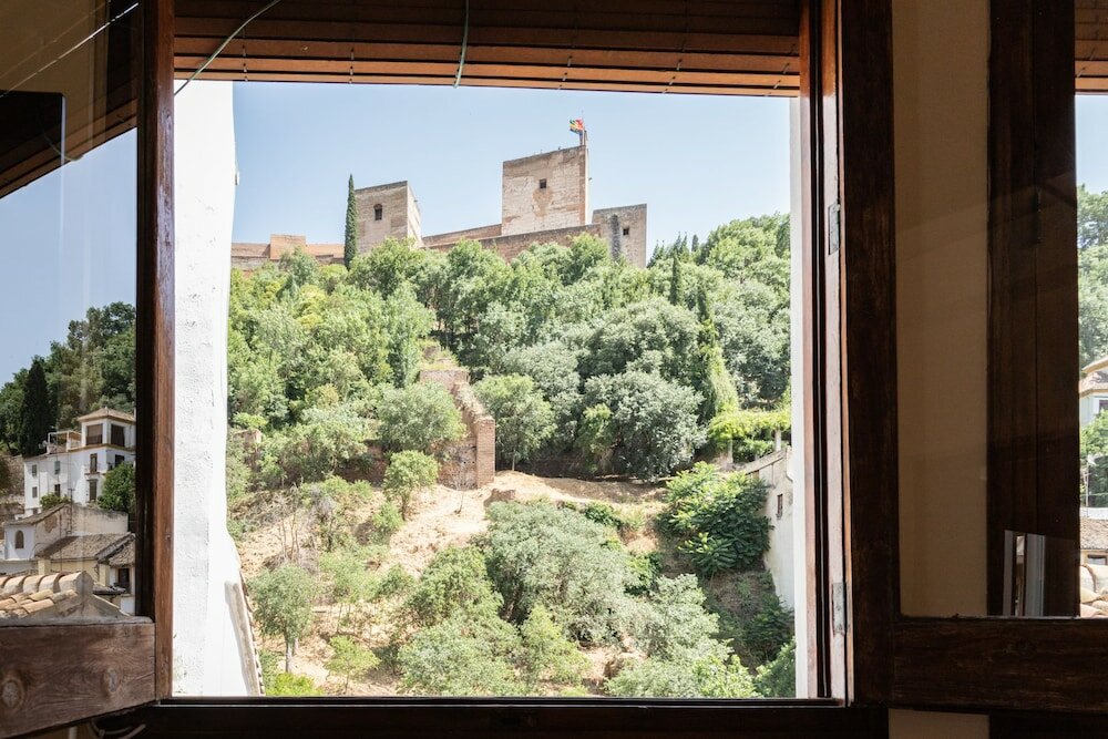 Фото Alhambra Sonder Apartments