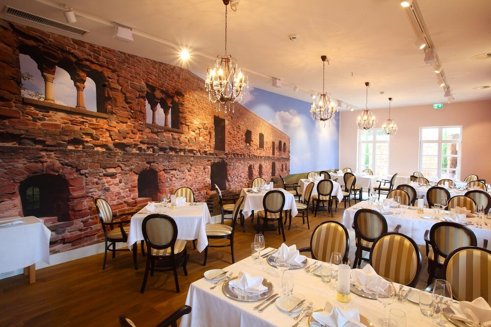 Фото Hotel MainChateau